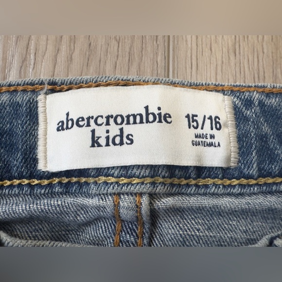 ABERCROMBIE KIDS Classic Blue Denim Shorts - Picture 4 of 8